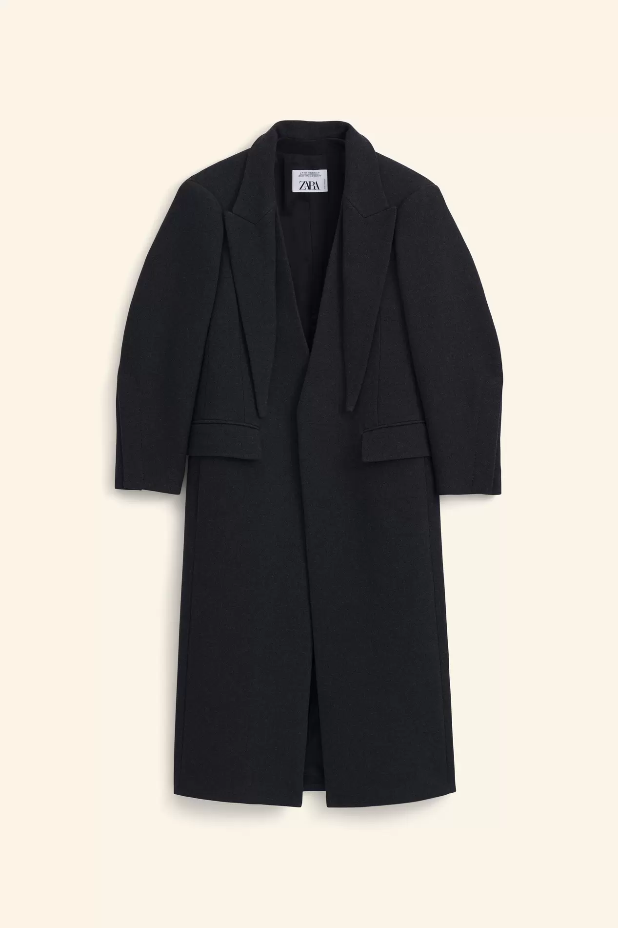 Tilbud: OVERSIZE LANG KÅPE LIMITED EDITION kr 2995 på ZARA