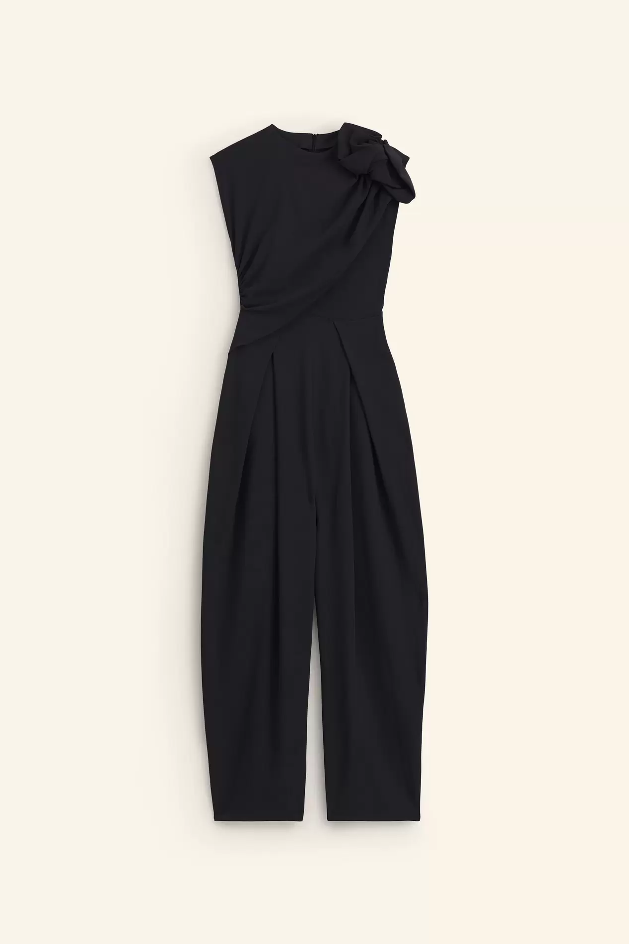 Tilbud: JUMPSUIT MED VOLUM OG DRAPERING LIMITED EDITION kr 1595 på ZARA