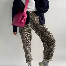 Tilbud: Leopard Print Jeans Pants Women Slim Button Zipper Pencil Trousers Female 2024 Spring New Lady Commuter Clothes Outwear kr 136,06 på AliExpress