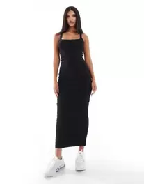 Tilbud: ASOS DESIGN ribbed strappy square neck midaxi dress in black kr 7,19 på Asos