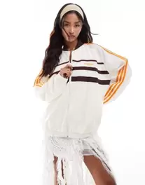 Tilbud: Adidas Originals 80s track top in off white/shadow brown kr 64 på Asos