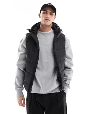 Tilbud: French Connection hooded gilet in black kr 65,99 på Asos