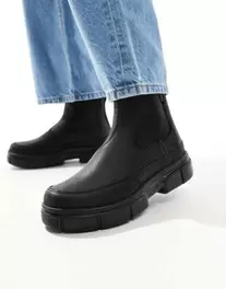 Tilbud: Sorel Explorer STRT suede chelsea boots in black kr 125 på Asos