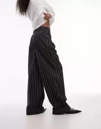 Tilbud: Topshop stripe wide leg turn back hem trouser in black kr 34 på Asos