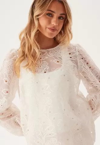 Tilbud: Puff Sleeve Embroidered Blouse kr 599 på Bubbleroom