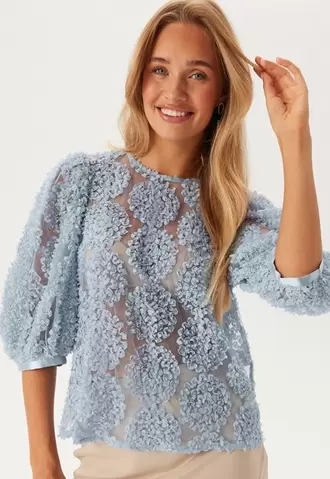 Tilbud: 3D Flower Puff Sleeve Blouse kr 499 på Bubbleroom