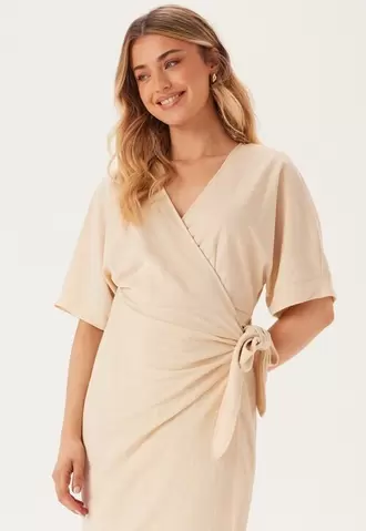 Tilbud: Soft Kimono Sleeve Dress kr 599 på Bubbleroom