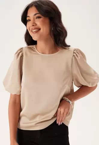 Tilbud: Viellette 2/4 SATIN PUFF TOP S kr 379 på Bubbleroom