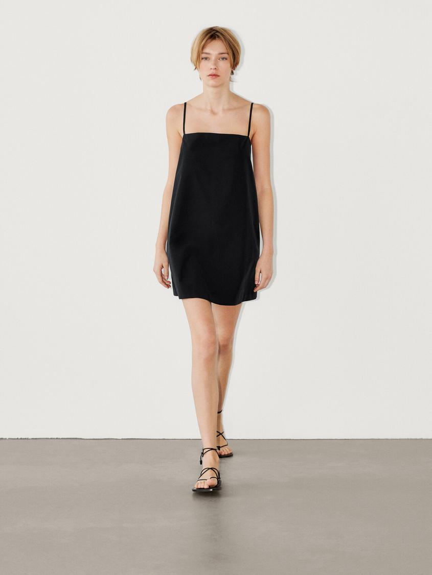Tilbud: Kort kjole med stropper kr 1199 på Massimo Dutti
