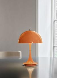 Tilbud: Panthella 160 oppladbar bordlampe - orange metall kr 3235 på Christiania Belysning